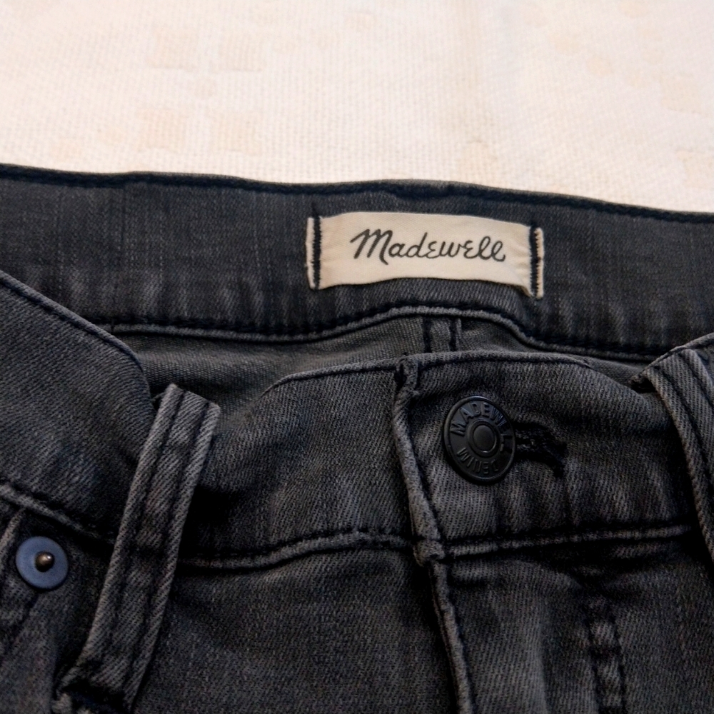 EUC Madewell 9" mid rise skinny jeans